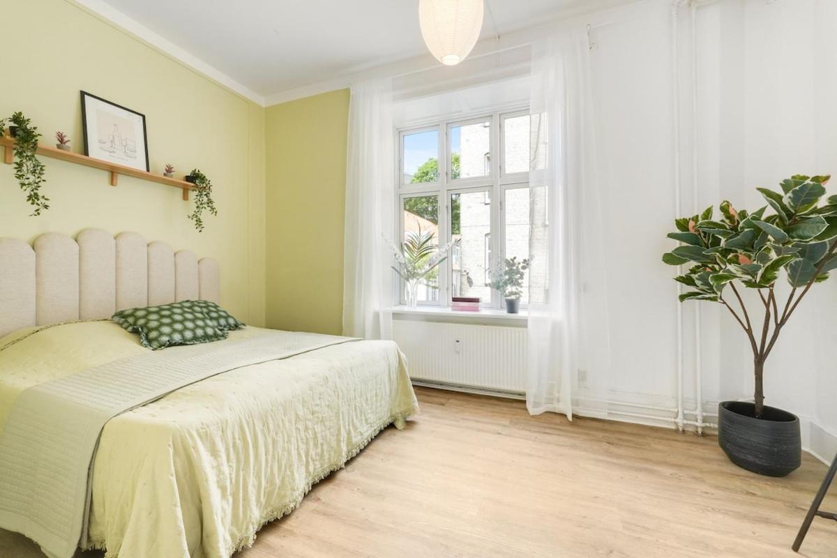Stylish Flat - 200m2 Of Comfort *