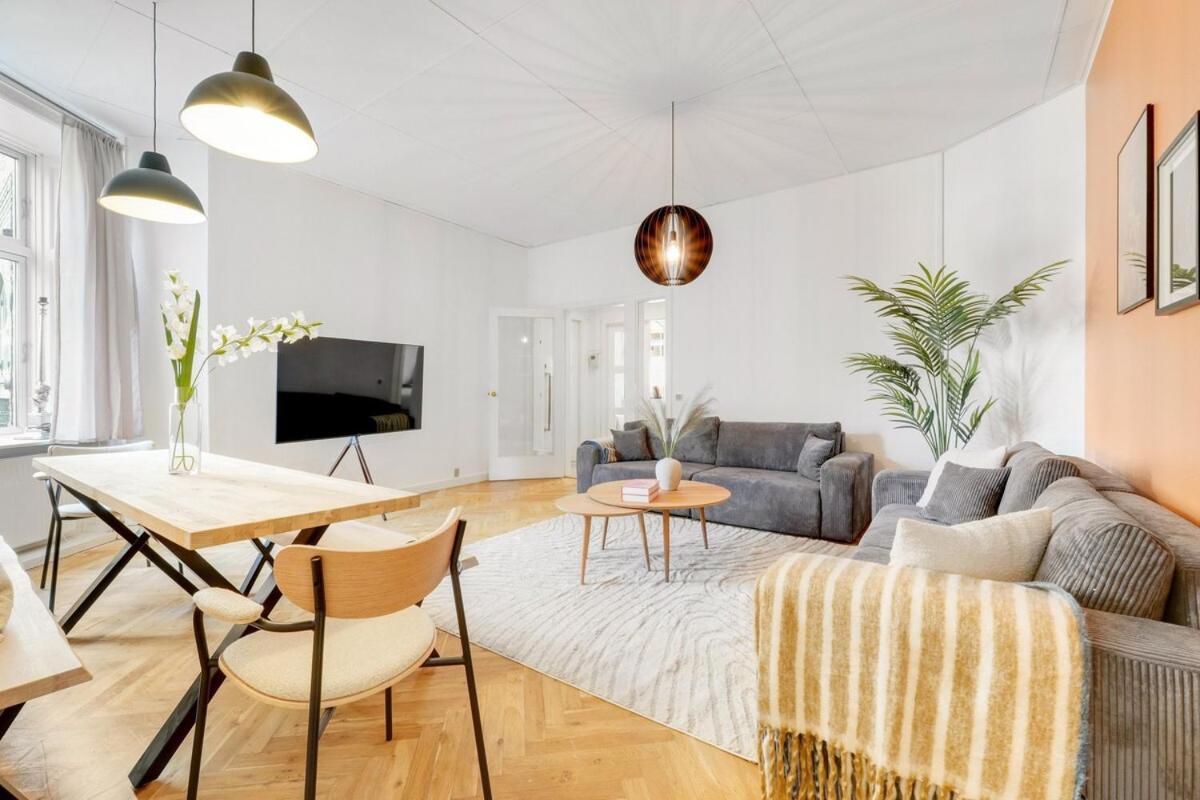 Stylish Flat - 200m2 Of Comfort København
