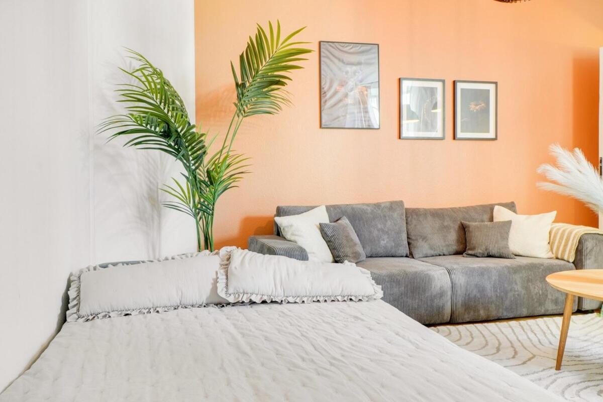 Apartment Stylish Flat - 200m2 Of Comfort
