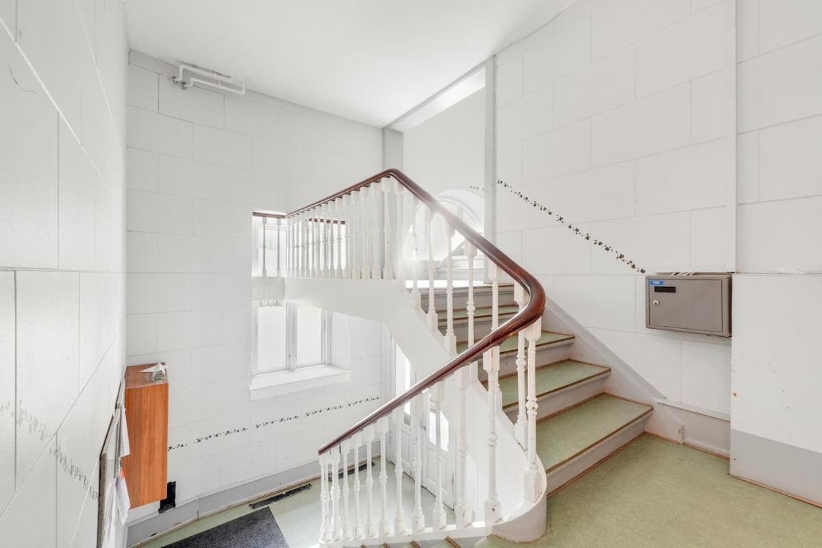 Apartment Stylish Flat - 200m2 Of Comfort *