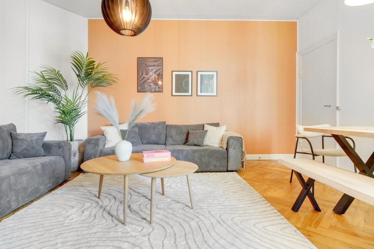 Apartment Stylish Flat - 200m2 Of Comfort